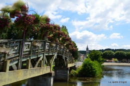 décos vélos Bergerac,Mne Peyrichou,tournesols,passerelle Lalinde 155.JPG
