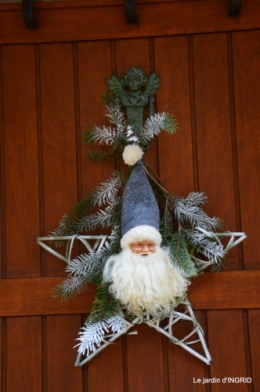 décos Noel au jardin,Sarlat,étoile en osier 200.JPG