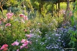 fleurs petit jardin,bouquets,grand jardin 085.JPG