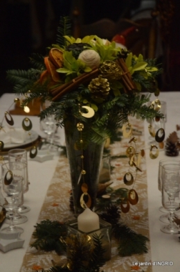 table de Noel,enfants canal,bouquet,tourterelle 042.JPG