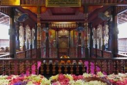 Kandy - Temple de la dent 6.jpg
