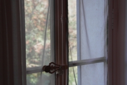  frédéric tison, photographie, stéphane mallarmé, valvins, vulaines-sur-seine, maison de stéphane mallarmé,fenêtre, chambre de stéphane mallarmé