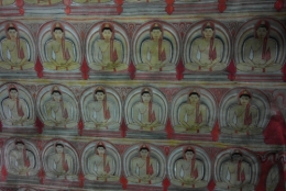 Dambulla 8 - deuxième grotte 4.jpg