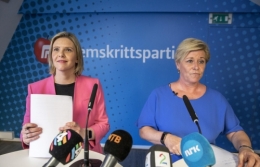 Sylvi Listhaug et Siv Jensen.jpeg