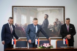 gouvernement FIco.jpg