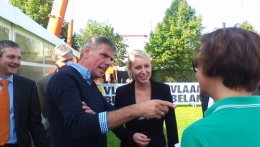 Filip Dewinter et Marion Marechal Le Pen.jpg