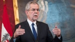 Alexander Van der Bellen.jpg