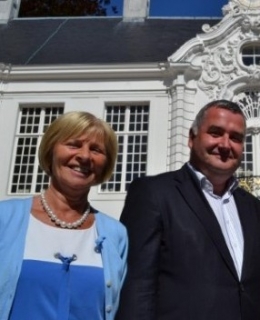 Mia De Brouwer et Karim Van Overmeire.jpg