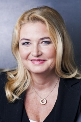 Kristin Brinker.jpg