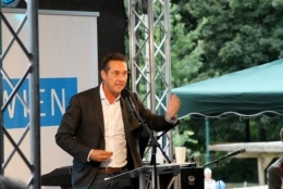 HCStrache1.jpg