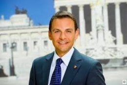 Gerald Groz.jpg