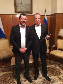 Matteo Salvini et Sergueï Lavrov.jpg