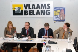 Blijf van ons land2.jpg