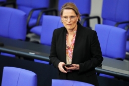 Stefanie Hubig.jpg