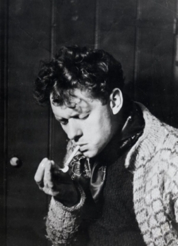 Thomas_Dylan600.jpg