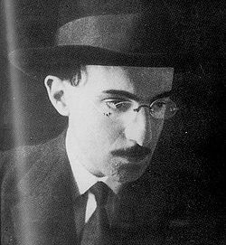 250px-216_2310-Fernando-Pessoa.jpg