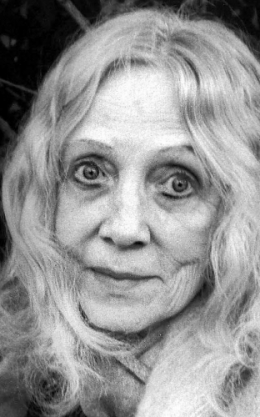 erika-burkart-b78b79b6-56c2-4304-aac1-2857ad29512-resize-750.jpeg