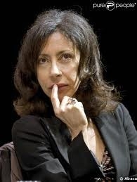 Yasmina Reza, Nulle part, enfance, départ, perte, temps