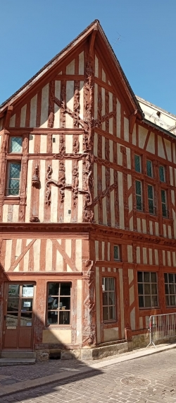 maison pan de bois à coté de chez moi