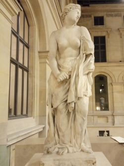 Louvre Les Contrastes