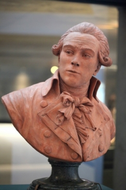 Robespierre_buste-d37d2.jpg