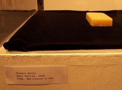 Mani_Pulite-Gianni_Motti-2005.jpg