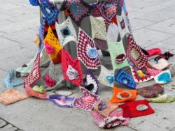 Totem, place de l'Union Européenne