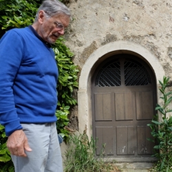Entrée de la chapelle mérovingienne