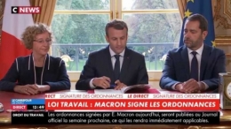 macron signant.jpg