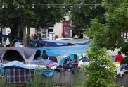 france,paris,pays à la dérive