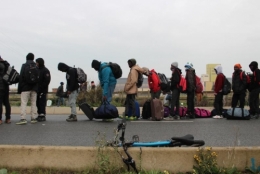 immigrés-valises.jpg