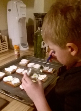 toasts pain épice chèvre cannelle 11032017 (2).jpg