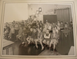 #37 Souvenir d'école (1) 1970.JPG