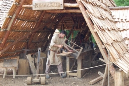 Charpente Guédelon.jpg