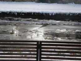 Après passage péniche 08122012 (1).JPG