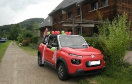 Voiture des mariés.JPG