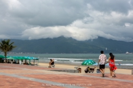 vietnam da nang hoi an mer pluie nuages motos plagebertrand daig