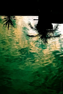 20082010-ETRANGE ATMOSPHERE.jpg