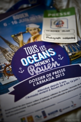 DOSSIER ET CARTE PRESSE.jpg