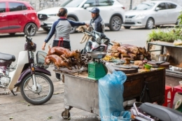 hot dog,hanoi,rues,vietnam