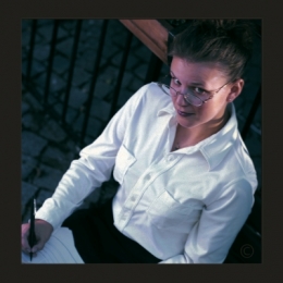 SECRETAIRE PARTICULIERMENT PARTICULIERE.jpg