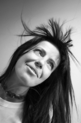 LAURE MOINS GRILLEE.jpg