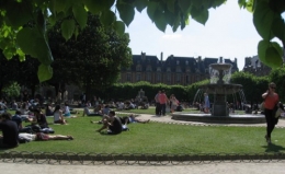 11-04-19 Pl des Vosges1.jpg