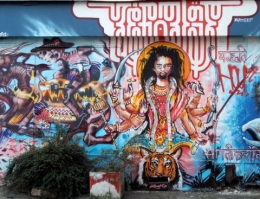 Street Art 28 red.JPG