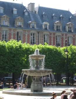 11-04-19 Pl des Vosges7.jpg