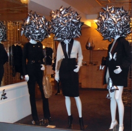 11-11-06 Mannequins2 red.jpg