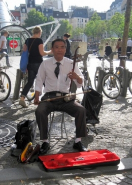 11-09-15 Un musicien chinois à Paris.jpg