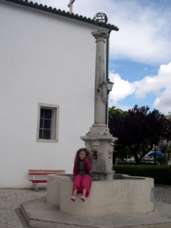 Fonte junto a Igreja do cardal