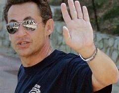 adieu-monsieur-sarkozy-L-aFzZ4U.jpg