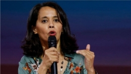 gala-video-sophia-aram-s-en-prend-au-silence-des-artistes-face-au-terrorisme-allez-vous-faire-foutre.jpg